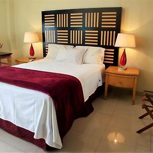 Habitación Estándar con Cama Queen